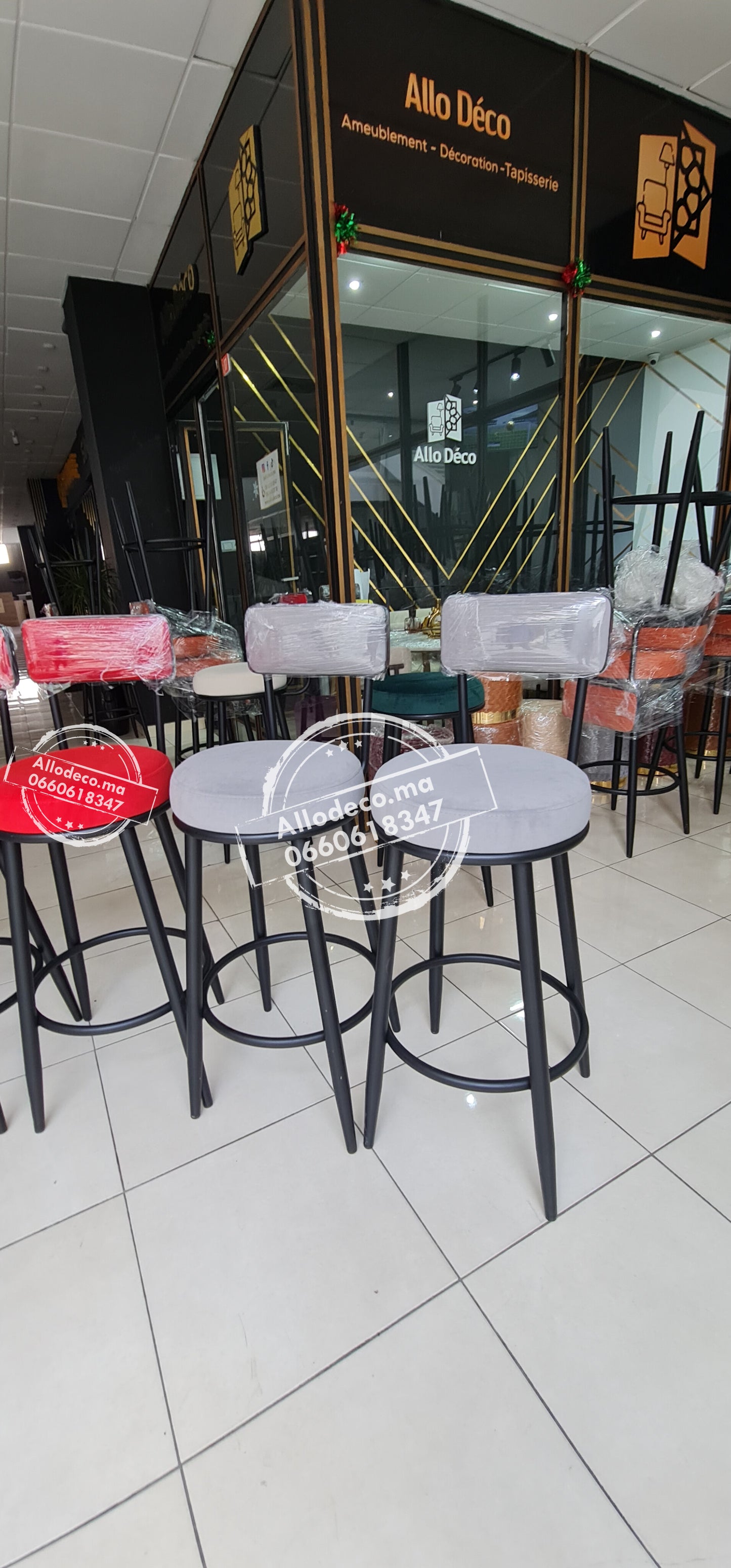 Chaise Bar TESLA - Tabouret Bar Maroc - Tabouret De Bar Tabouret de Bar Tabouret de Bar Tabourets Chaise de Salle à Manger Moderne Décoration de la Maison Pieds de Table Hauts Noirs Tabourets de Bar avec Coussin en Velours Confort