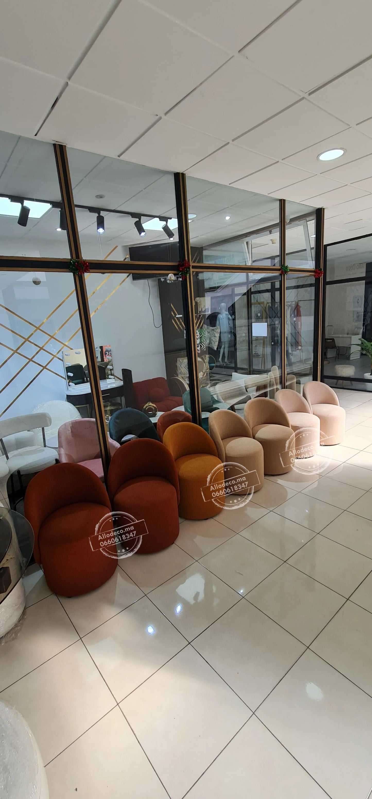 Chaise Fauteuil TOMA de luxe avec dossier Minimaliste pour Pour coiffeuse - salle d'attente - salon - évènement - loges Festival etc - accueil...