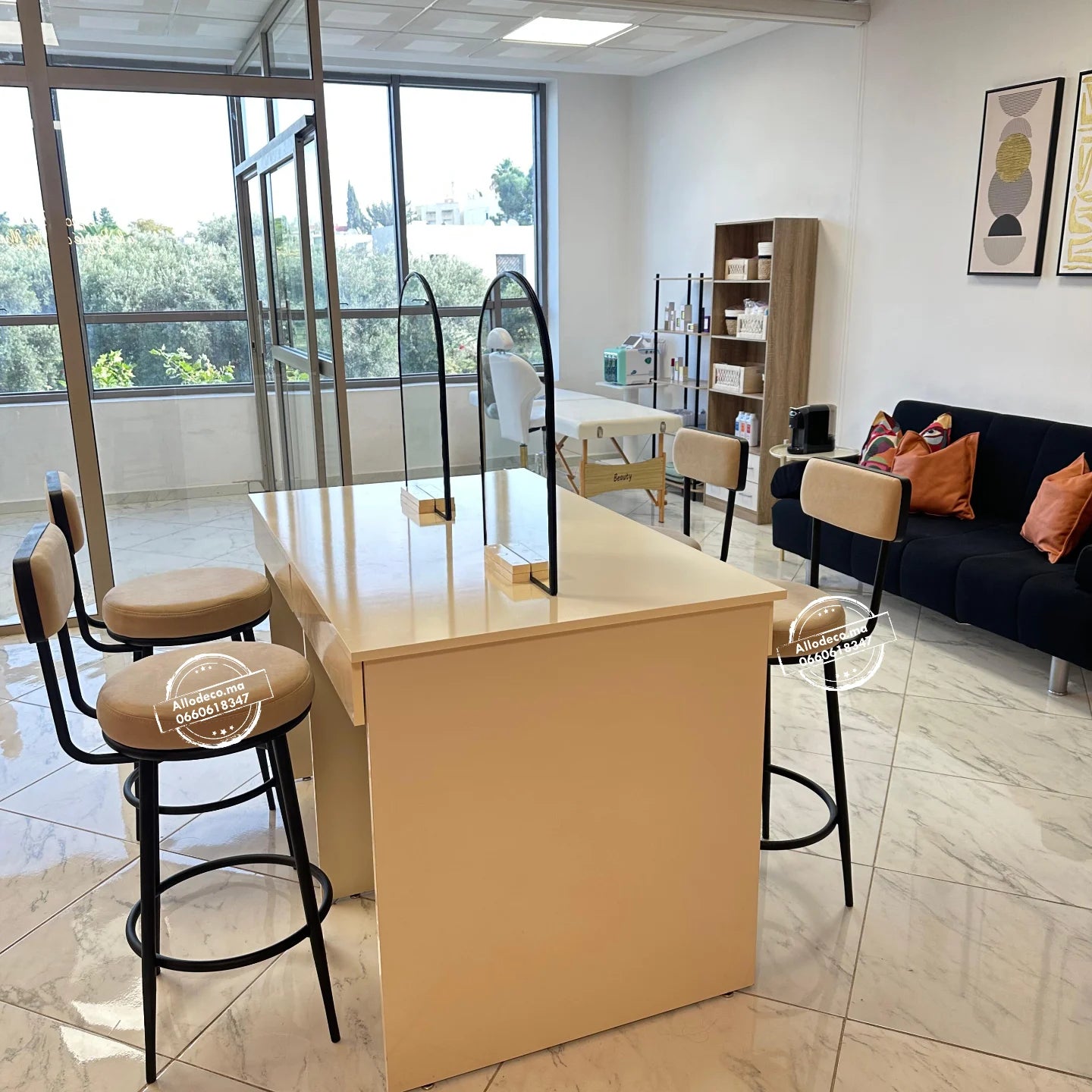 Chaise Bar TESLA - Tabouret Bar Maroc - Tabouret De Bar Tabouret de Bar Tabouret de Bar Tabourets Chaise de Salle à Manger Moderne Décoration de la Maison Pieds de Table Hauts Noirs Tabourets de Bar avec Coussin en Velours Confort