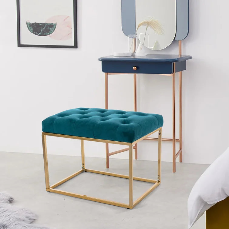Pouf SPIRA Repose-pieds capitonné en velours luxueux avec support en métal pour chambre à coucher et salon