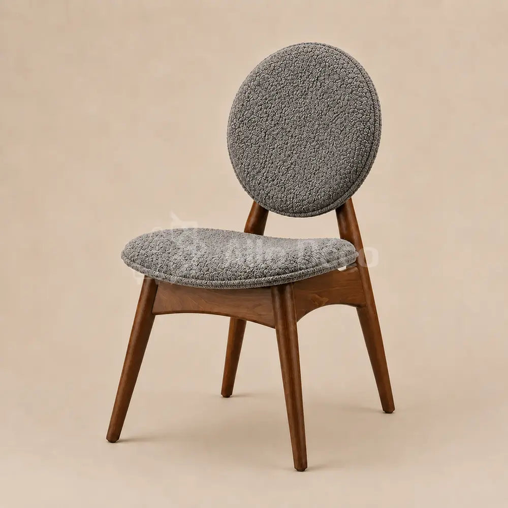 Chaise ALBERTO — Une assise. Une signature.
