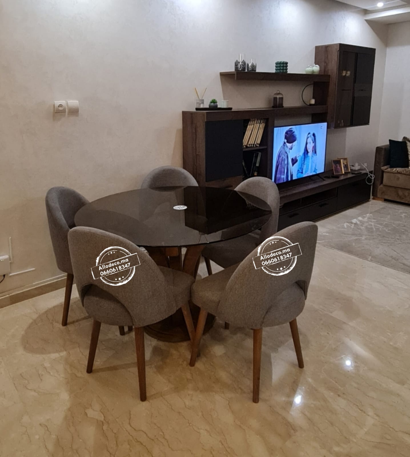Chaise PICANTO – Confort velours pour un intérieur élégant