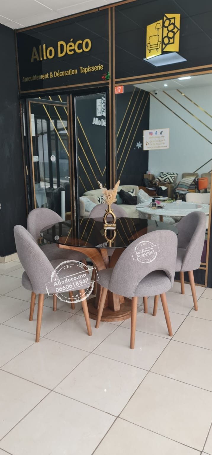 Chaise PICANTO – Confort velours pour un intérieur élégant