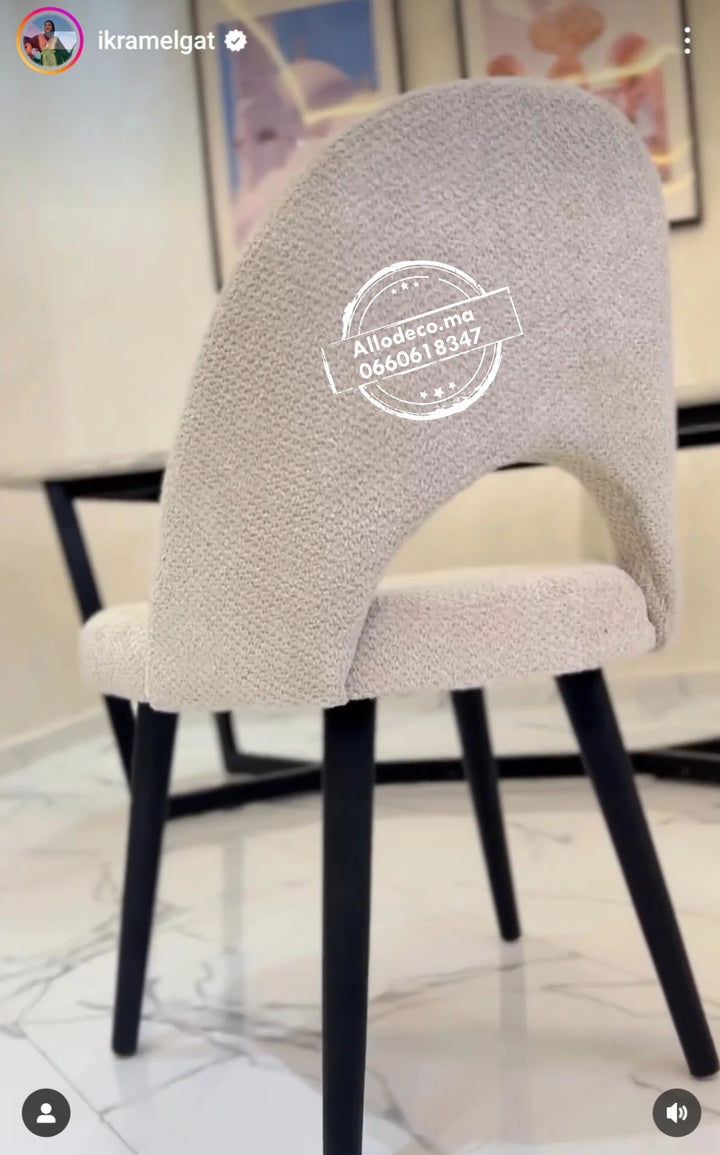 Chaise PICANTO – Confort velours pour un intérieur élégant