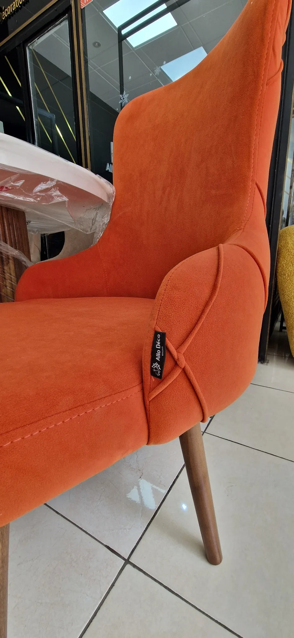 Chaise PRESTIGE Allodeco – Hêtre massif & tissu anti-tache