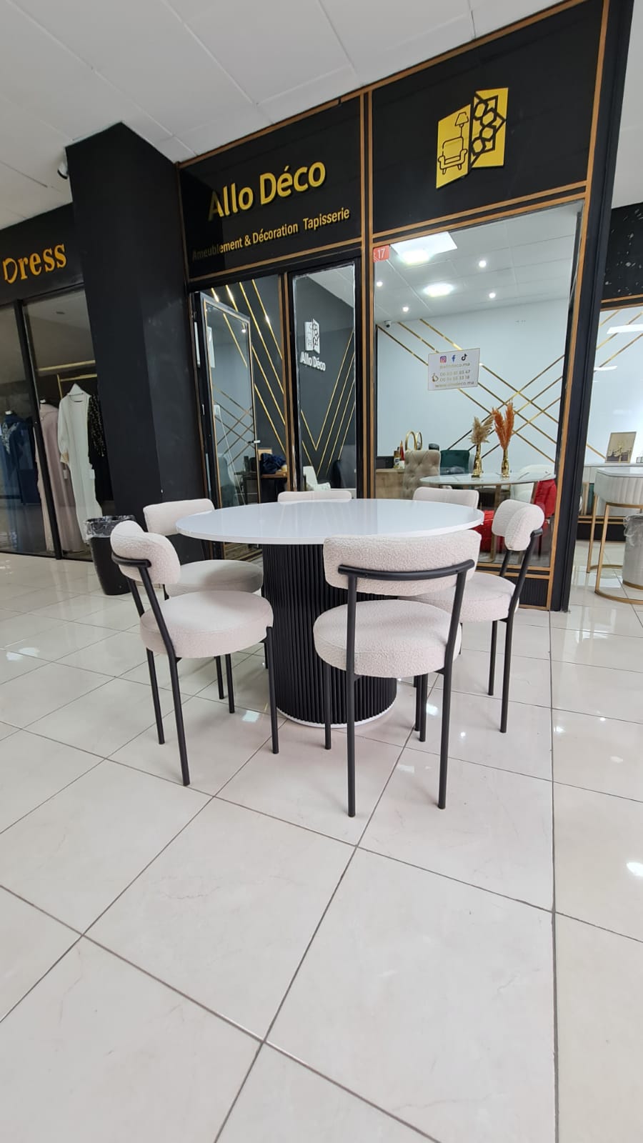 Table à manger DIVANO- chaises table à manger Maroc