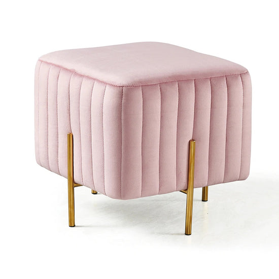 MABOURETTE  Pouf cube en velours matelassé 40×40 cm à pied métal doré –